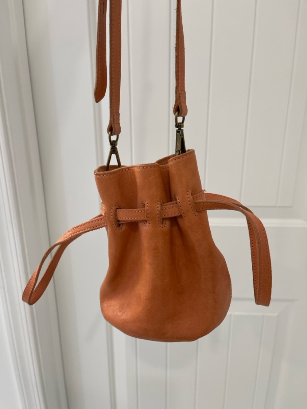 Madewell Leather Bucket Crossbody Bag in Cognac Brown - Picture 3 of 9